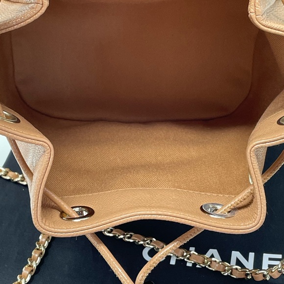 ‼️SOLD‼️NEW 21P CHANEL CARAMEL BROWN BUCKET BAG - Picture 8 of 16